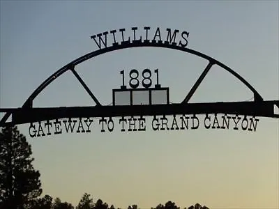 Hotel Super 8 By Wyndham West Route 66 - Grand Canyon Area Williams
