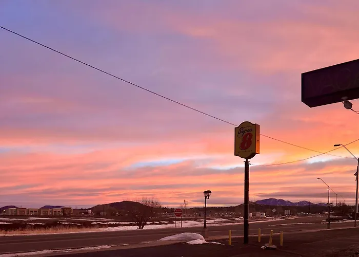 Super 8 By Wyndham West Route 66 - Grand Canyon Area Hotel Williams