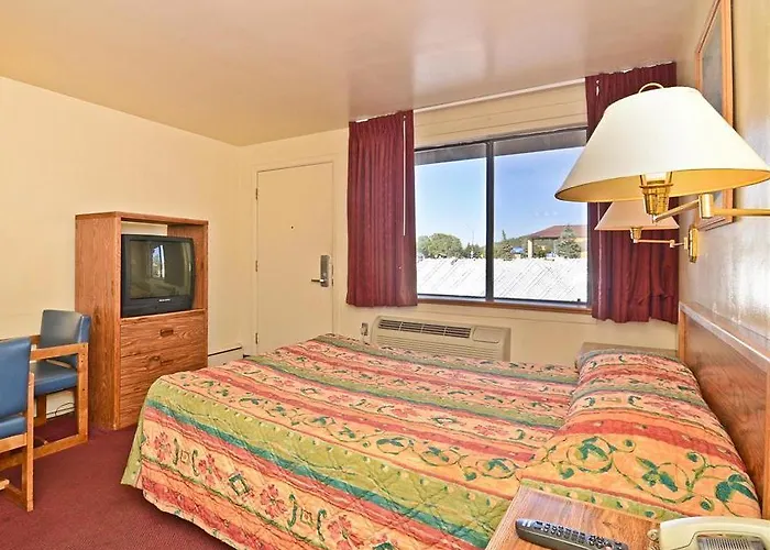 Super 8 By Wyndham West Route 66 - Grand Canyon Area Williams
