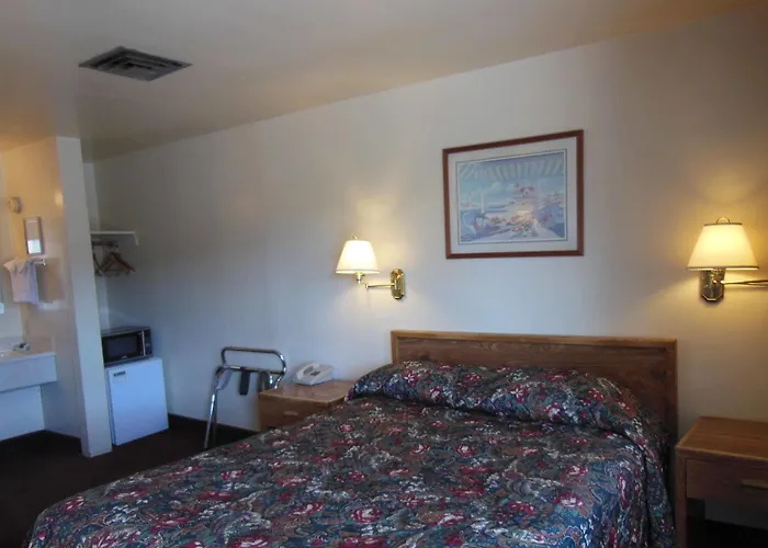 Super 8 By Wyndham West Route 66 - Grand Canyon Area